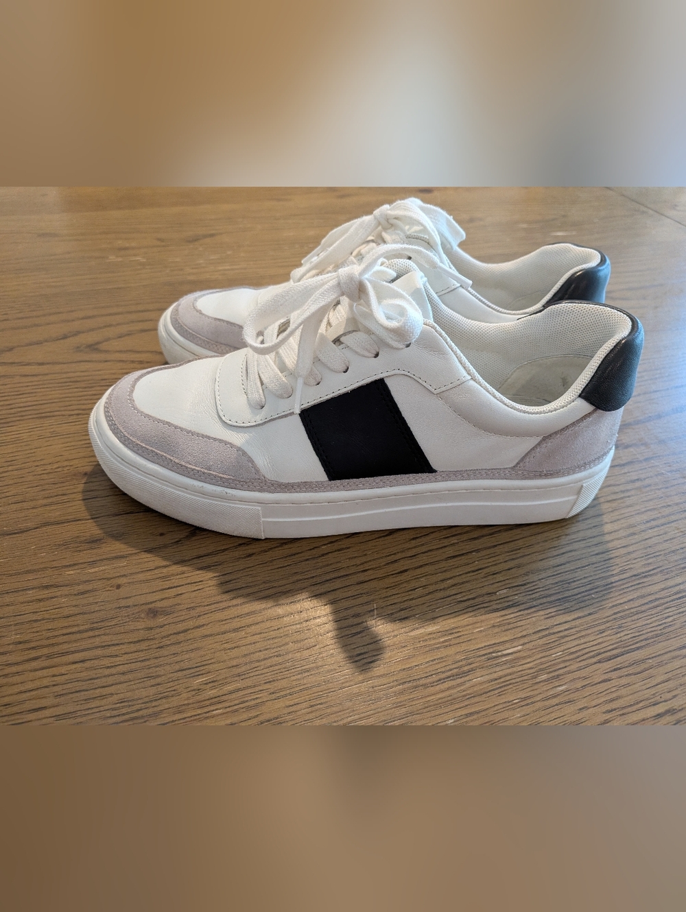 ANTONIO MELANI Women's Stylish Low-Top Sneakers, Sz. 7